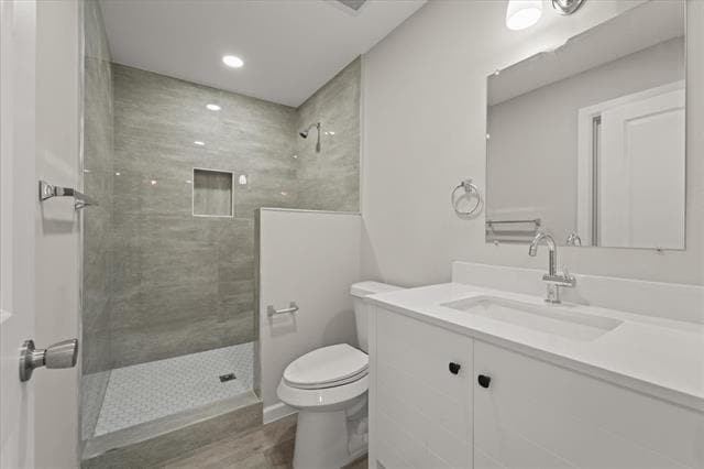 Building Photo - 917 N Wood St