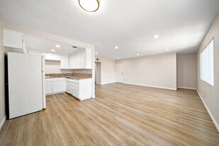 Building Photo - 1624 S 3rd St