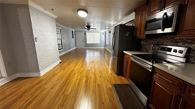 Building Photo - 2101 Good Homes Rd