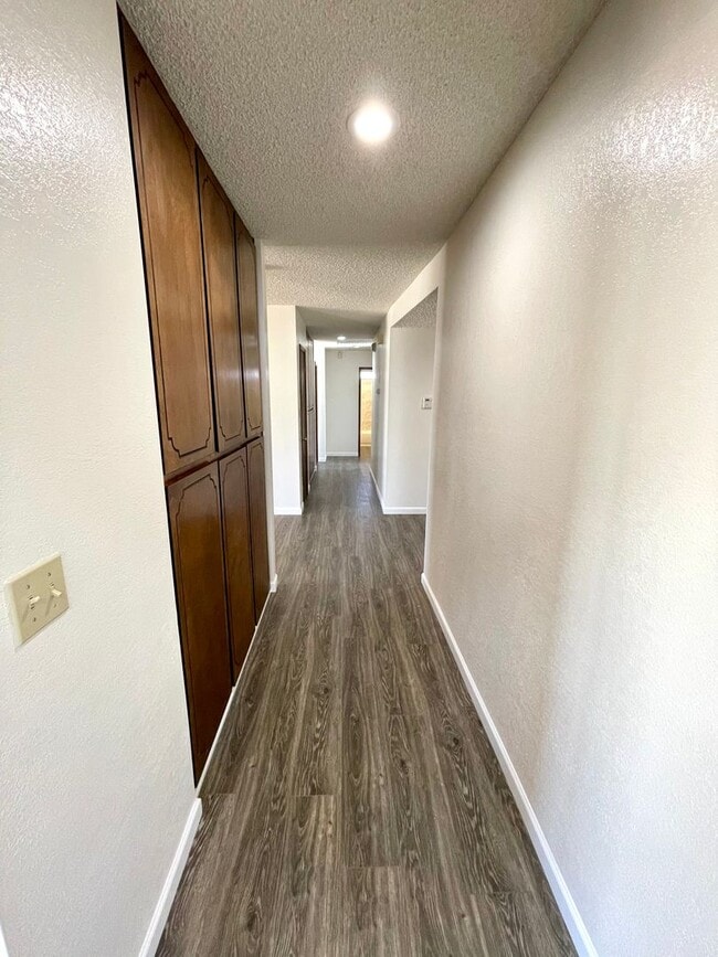 Building Photo - Newly Remodeled 3 Bedroom Home off of Hancock Rd!