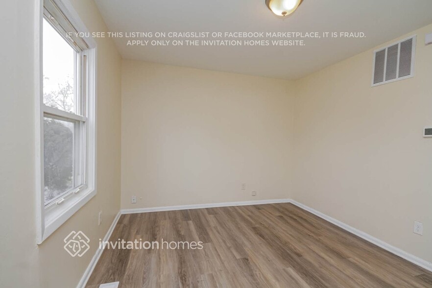 Building Photo - 937 Dartmouth Ave