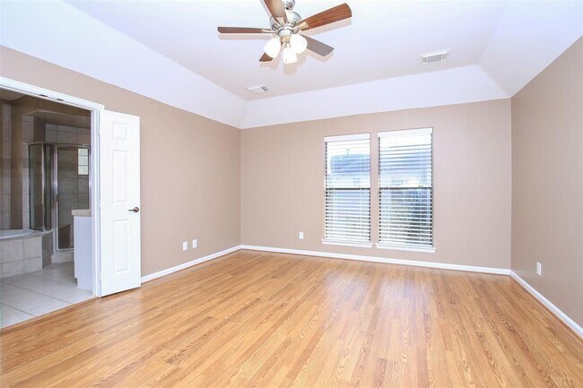 Building Photo - 5410 Rose St