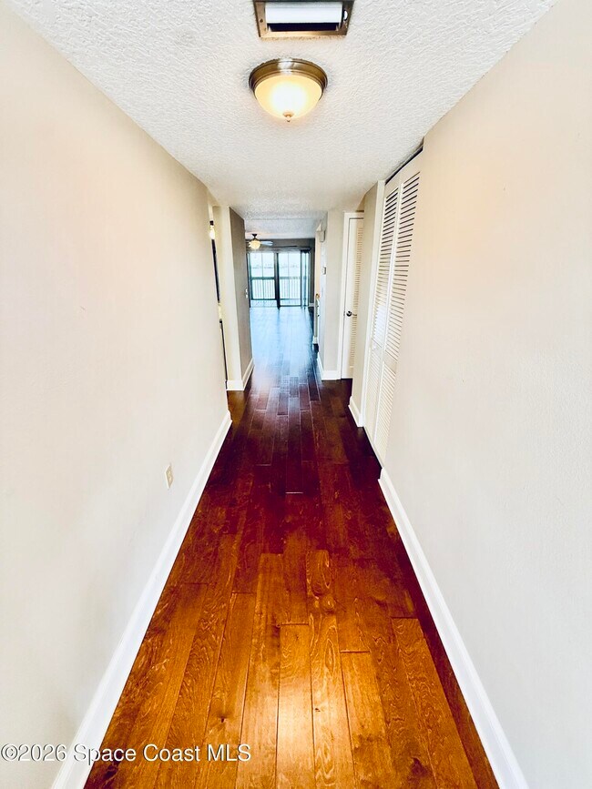 Building Photo - 250 S Sykes Creek Pkwy