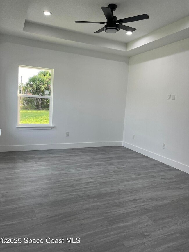 Building Photo - 200 Farley St