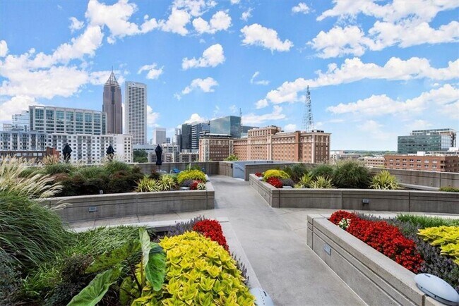 Building Photo - 860 Peachtree St NE