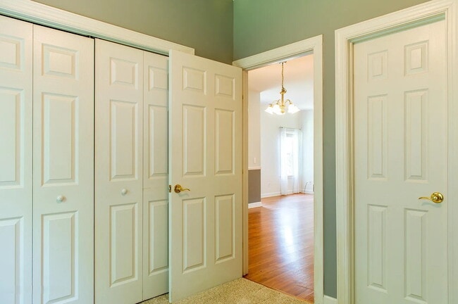 Building Photo - Wonderfully located Wilmington home for Rent