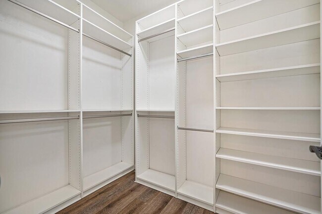 Building Photo - 238 St Tropez Ln