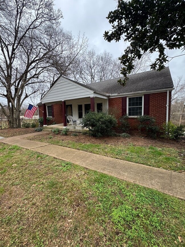 Building Photo - 3504 Pleasant Valley Rd