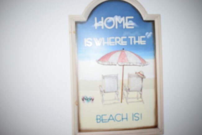 Building Photo - Fully furnished 3 bedroom 3 Bath POOL home in Sandpiper Bay