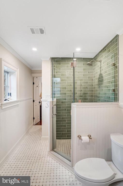 Building Photo - 7153 Main St