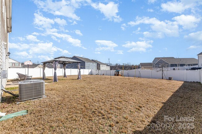 Building Photo - 7619 Nolen Farm Dr