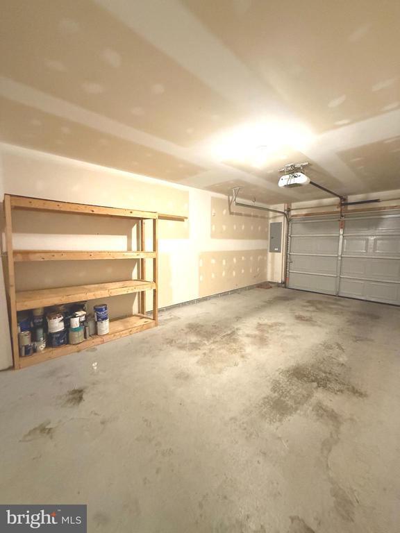 Building Photo - 232 Morlatt Ln