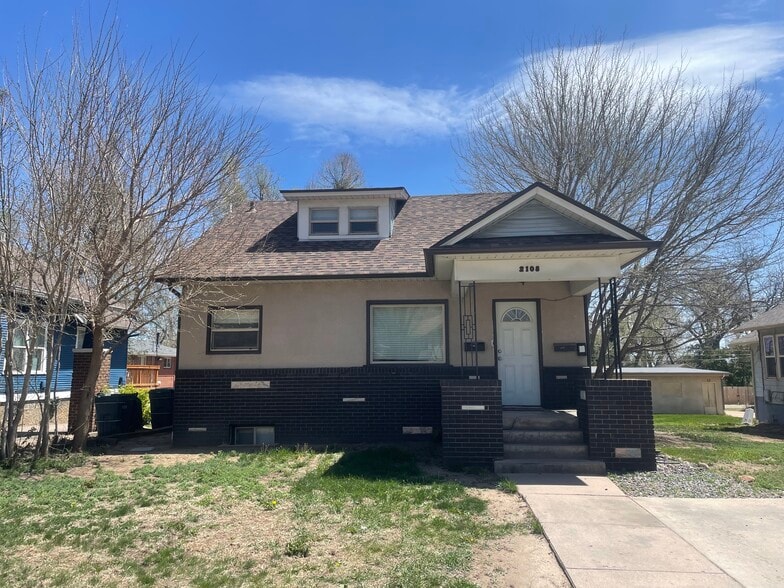 Building Photo - 2108 8th Ave
