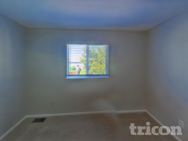 Building Photo - 6325 Blazing Star Dr