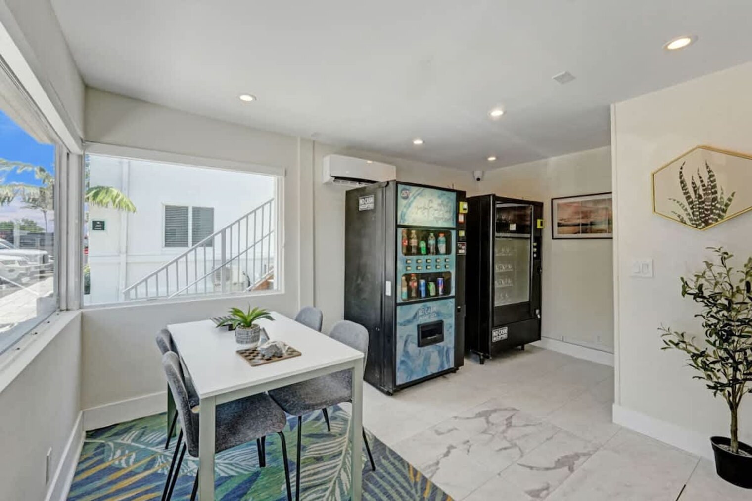 Building Photo - 3020 Seville St