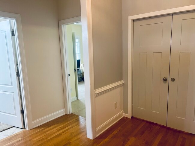 Building Photo - 407 Chandler Grant Dr