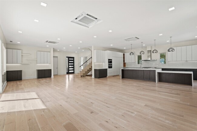 Building Photo - 4903 Braesvalley Dr