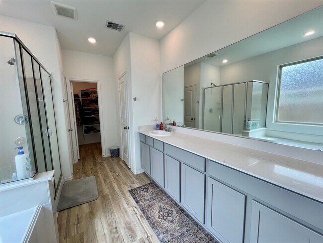 Building Photo - 31603 Rosebud Vly Ln