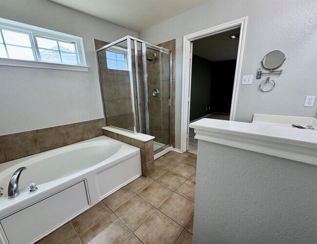 Building Photo - 137 Firewheel Cove