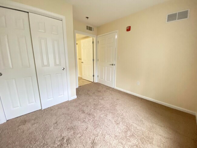 Building Photo - 100 Sentinel Court