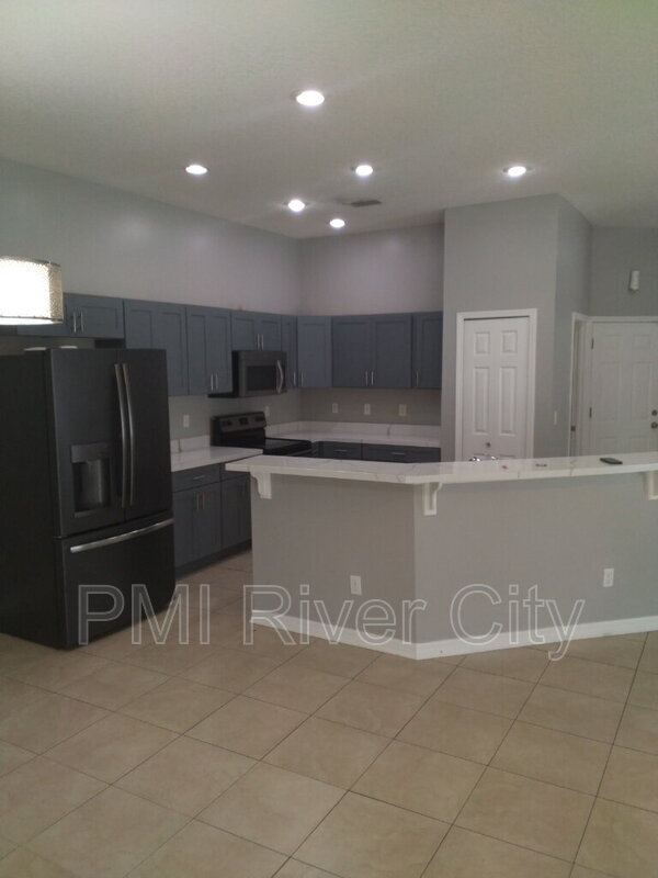 Building Photo - 818 Filmore Ln