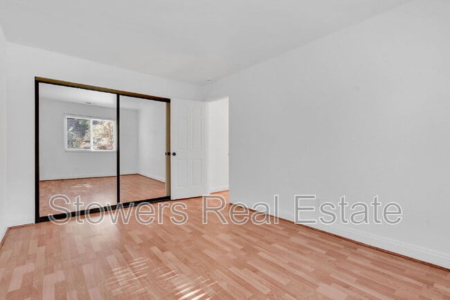 Building Photo - 2940 Sombrero Cir