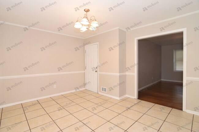 Building Photo - 3 Bed/2 Bath in Quiet Cul-de-Sac
