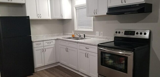 Primary Photo - 101 Joyful Ln