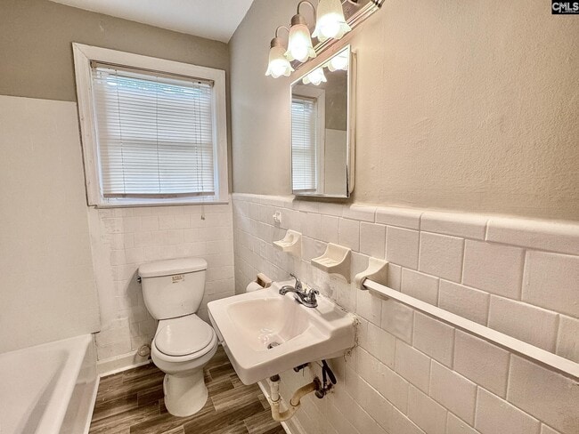 Building Photo - 3626 Hydrangea St