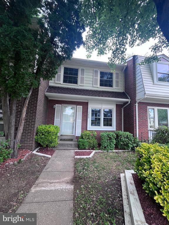 Building Photo - 14829 Emberdale Dr