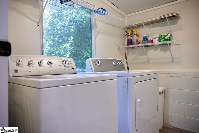 Building Photo - 4 Lindberg Ave