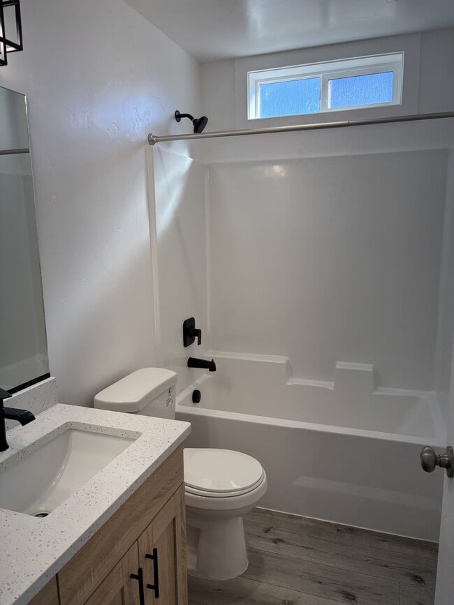 Building Photo - 187 Heaton Ln