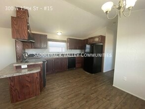 Building Photo - 300 N 13th St