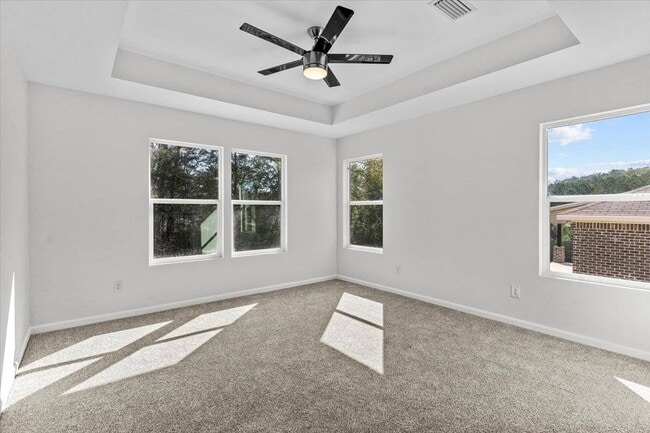Building Photo - 359 Spruce Ln