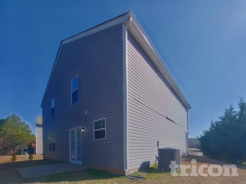 Building Photo - 3667 Hope Marian St