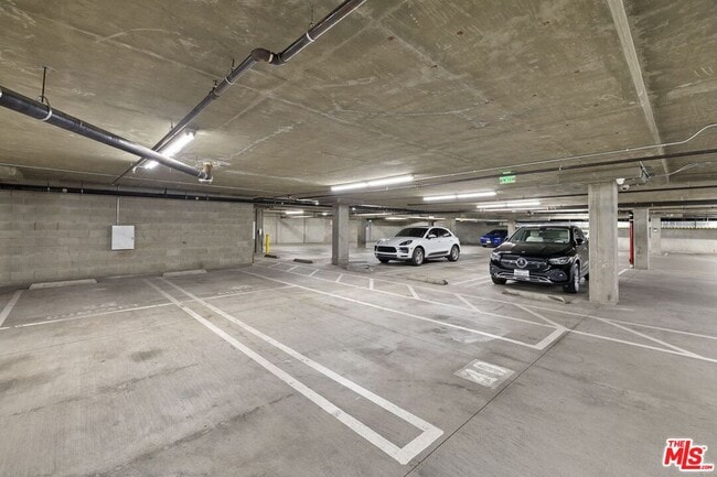 Building Photo - 311 S Gramercy Pl