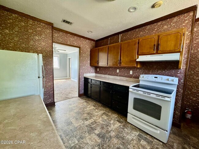 Building Photo - 422 Magnolia Ave