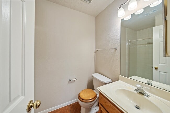 Building Photo - 25727 Hawn Rd