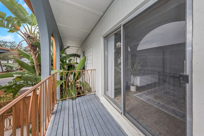 Building Photo - 4307 W Kennedy Blvd