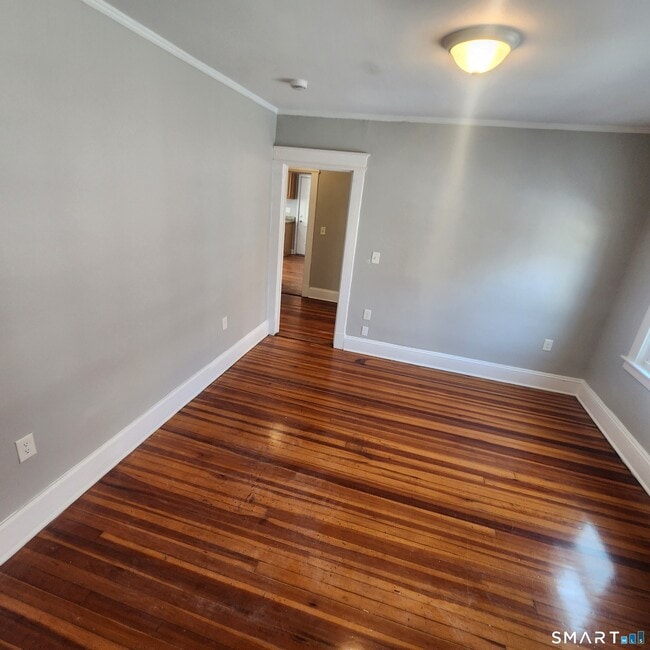 Building Photo - 351 Hillside Ave