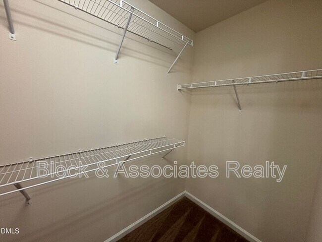 Building Photo - 1009 Magnolia Blossom Ln