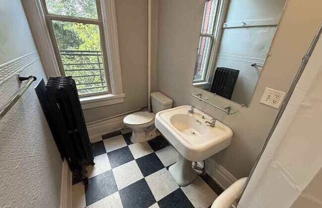 Building Photo - 2215 Ohio Ave