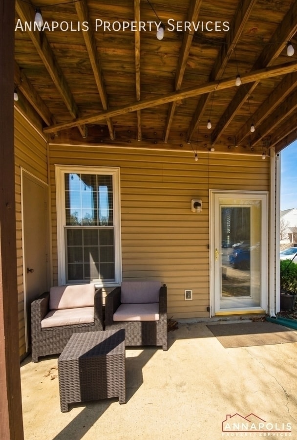 Building Photo - 8629 Willow Leaf Ln