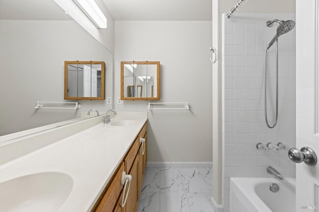 Building Photo - 1734 Zinfandel Dr