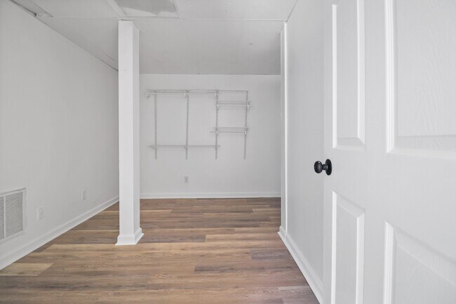 Building Photo - 704 Jace Dr