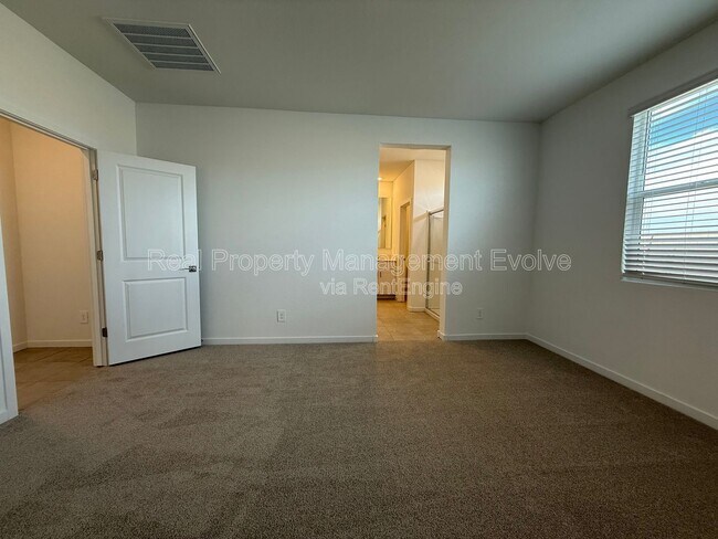 Building Photo - 2484 Fortana Dr