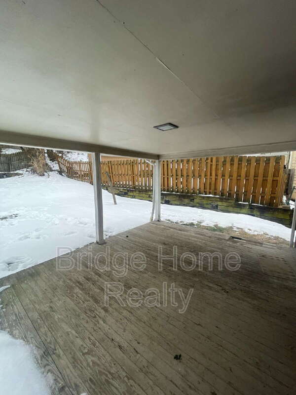 Building Photo - 149 Parkwood Rd