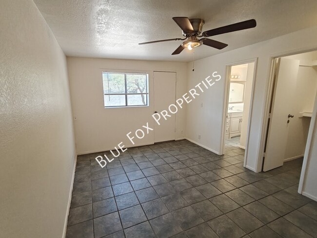 Building Photo - 275 E Norma Ln
