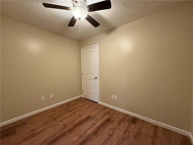 Building Photo - 3701 Overland Cir