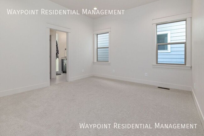 Building Photo - 2457 N Ashgrove Ln